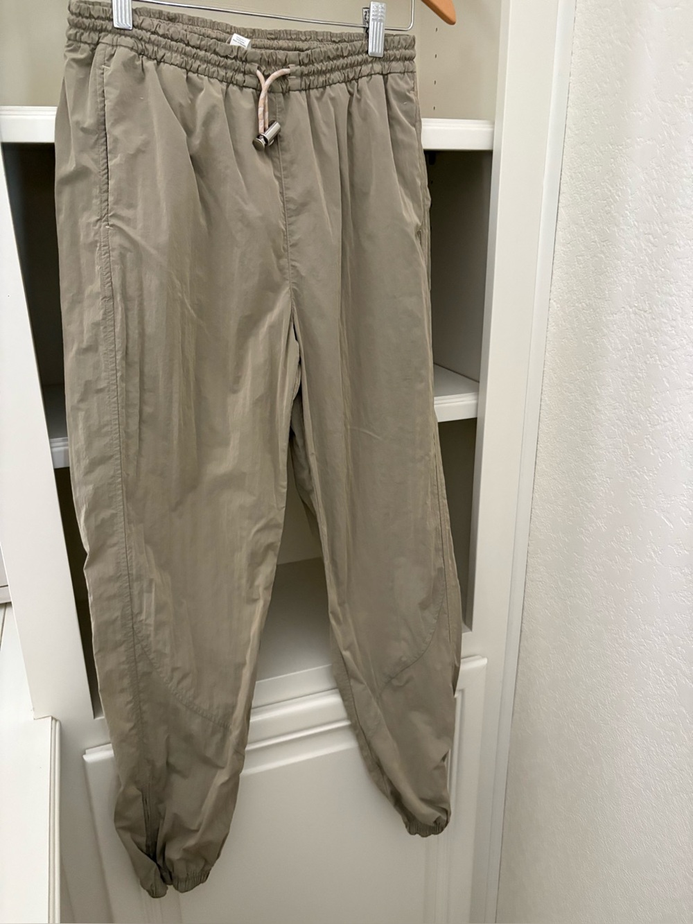 Lululemon Evergreen Track Pant Women’s Size 6